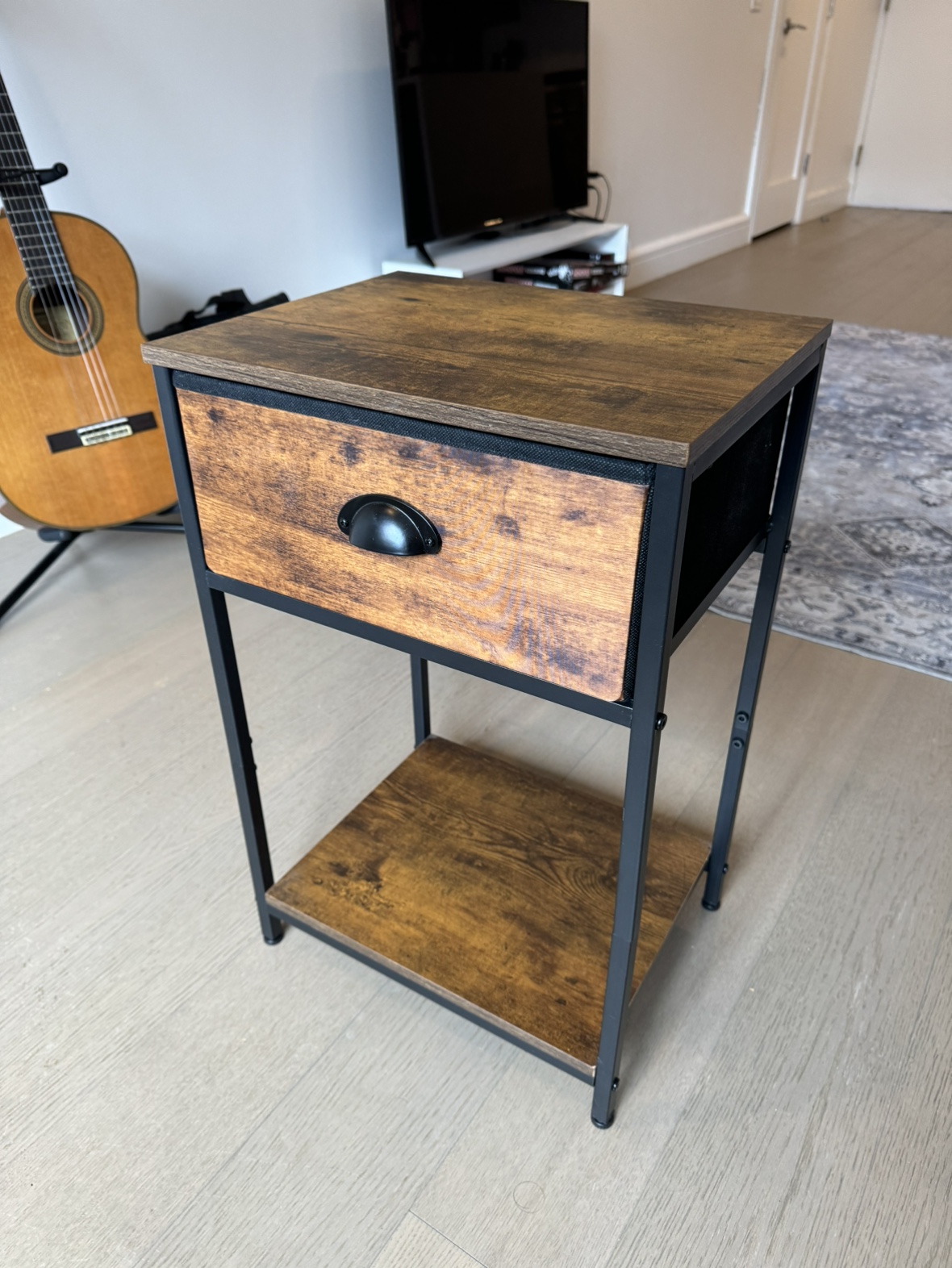Cute nightstand - photo 3