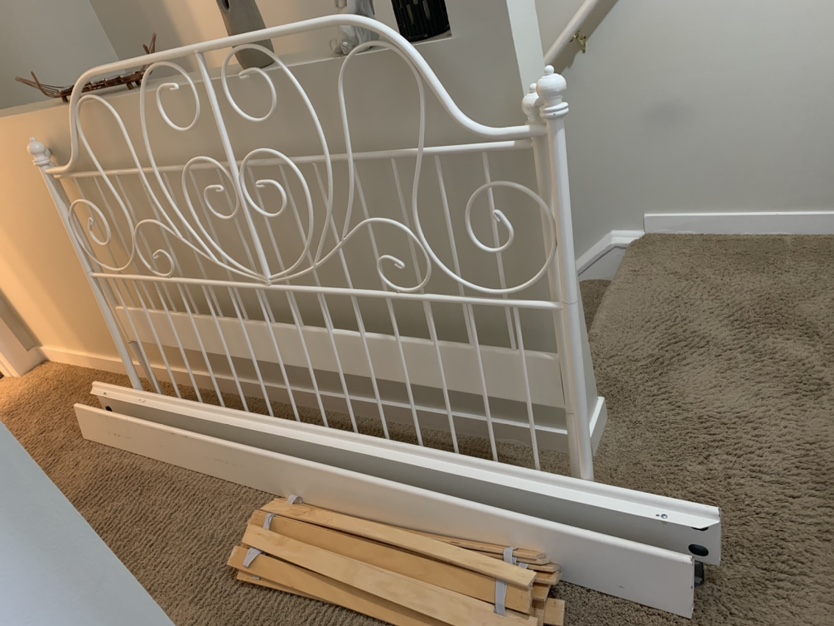 Queen bed frame - photo 2