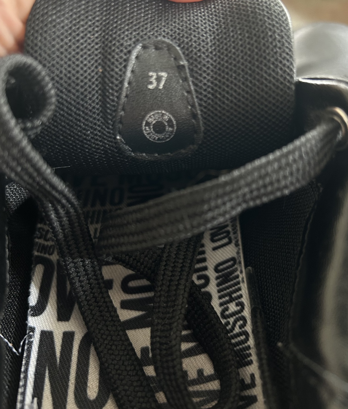 Love Moschino sneakers size 7 - photo 4