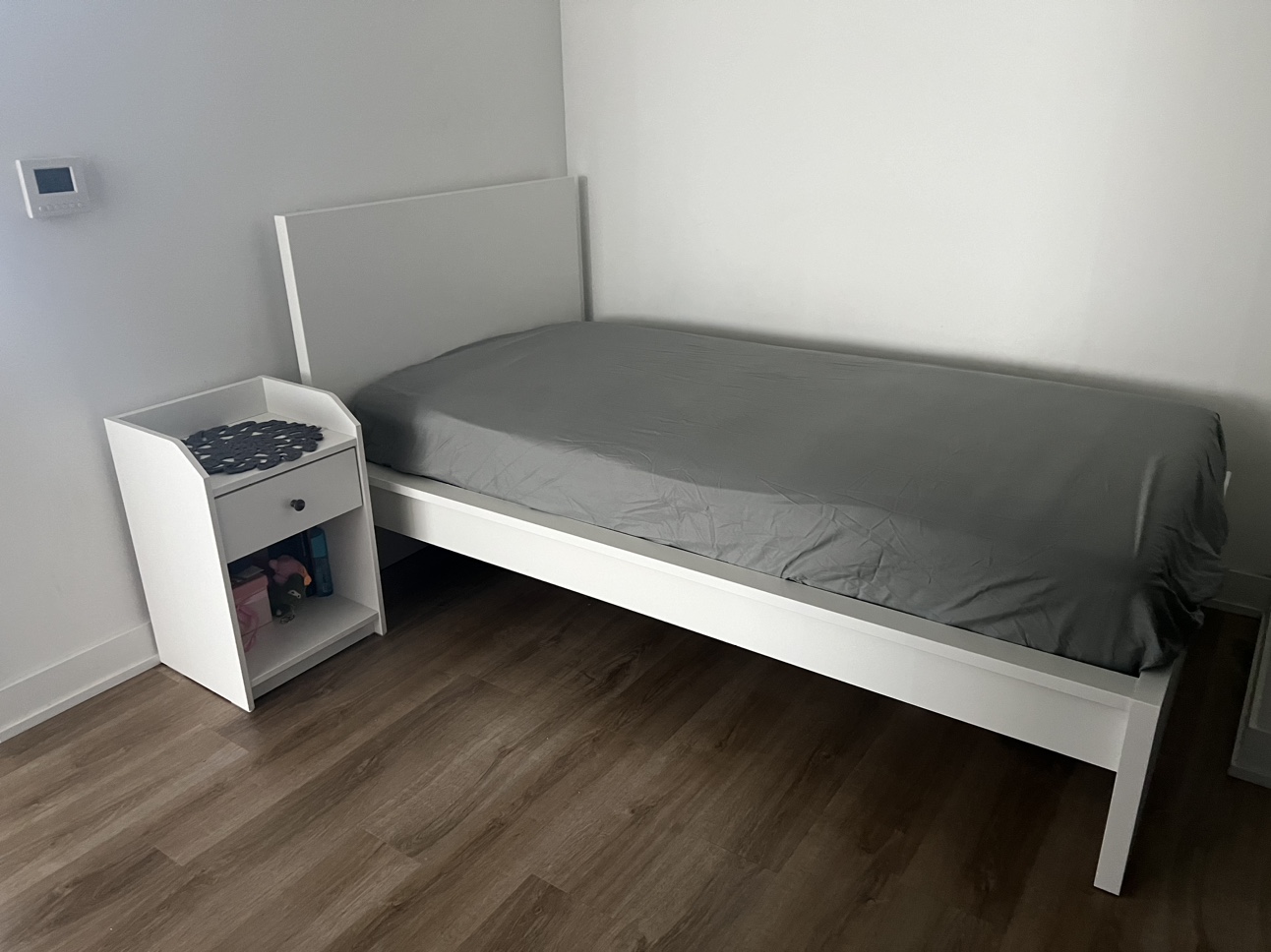Malm  Twin bed - photo 5