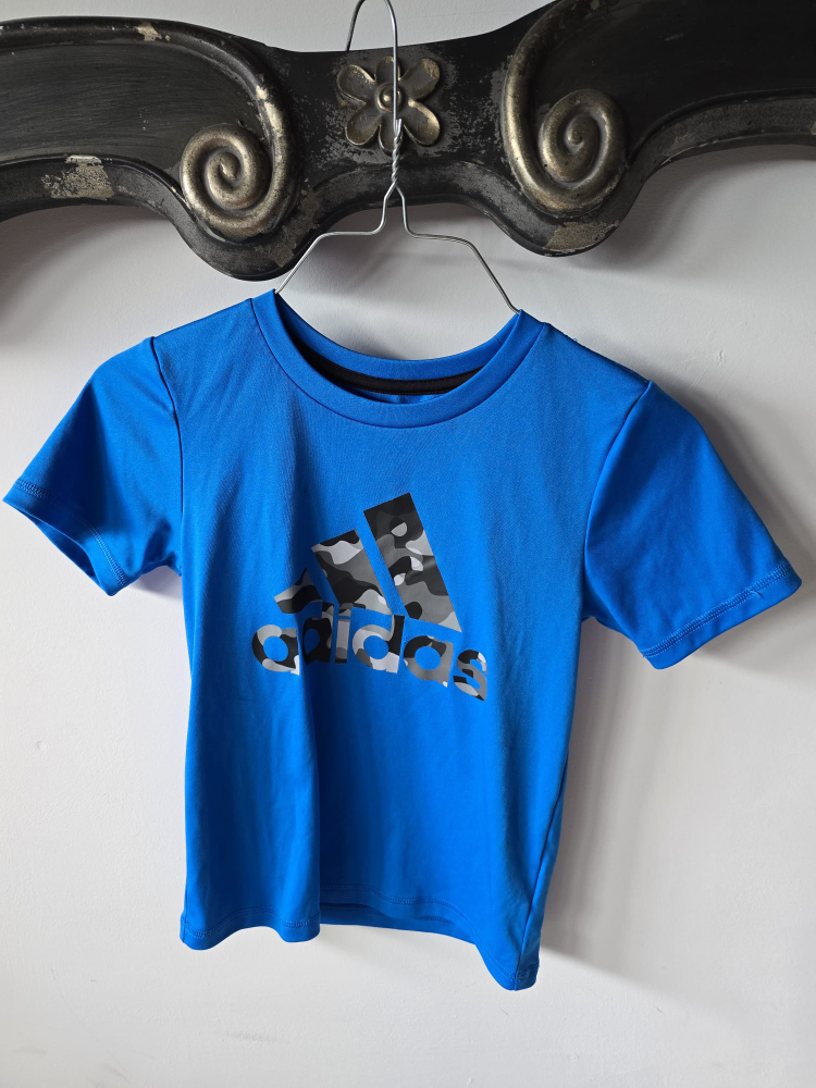 small child size 6 sports shirt