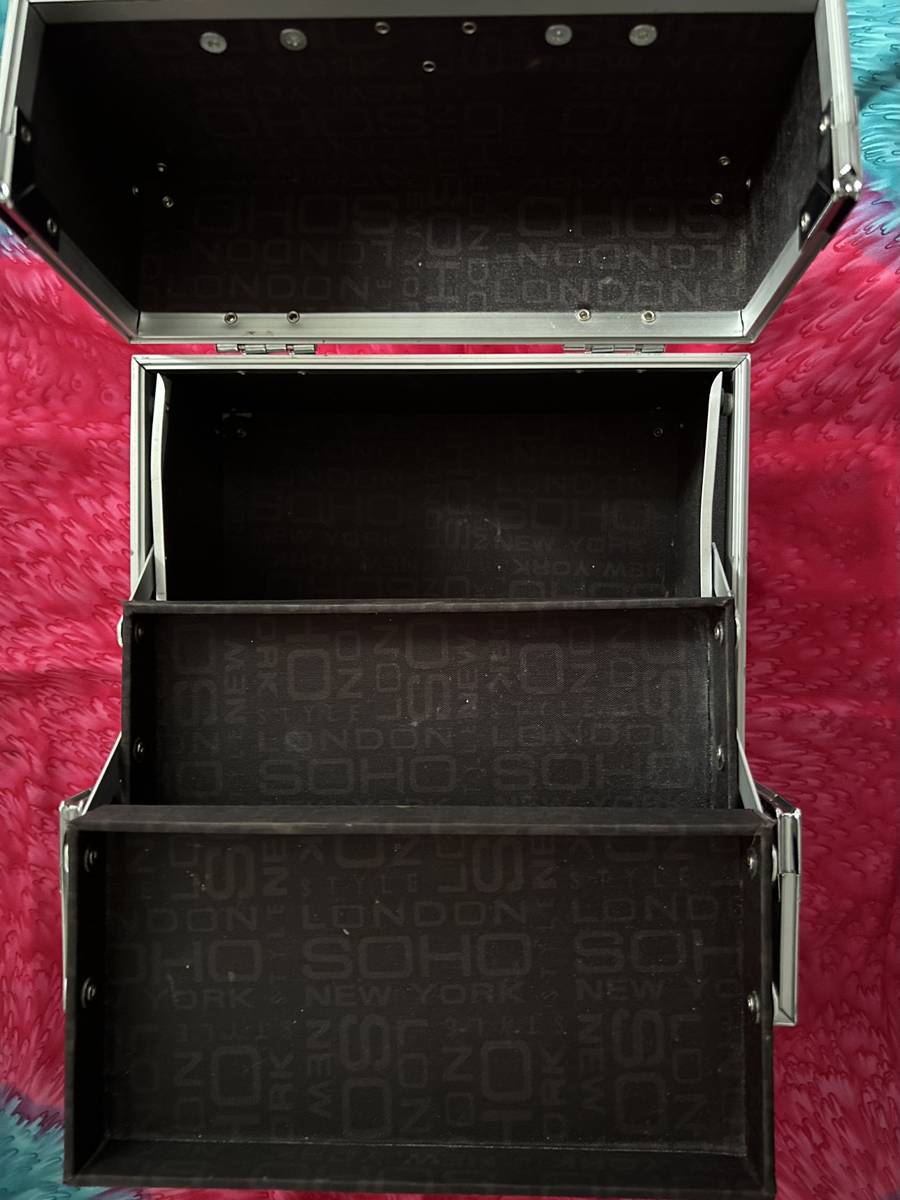 Makeup box - photo 2