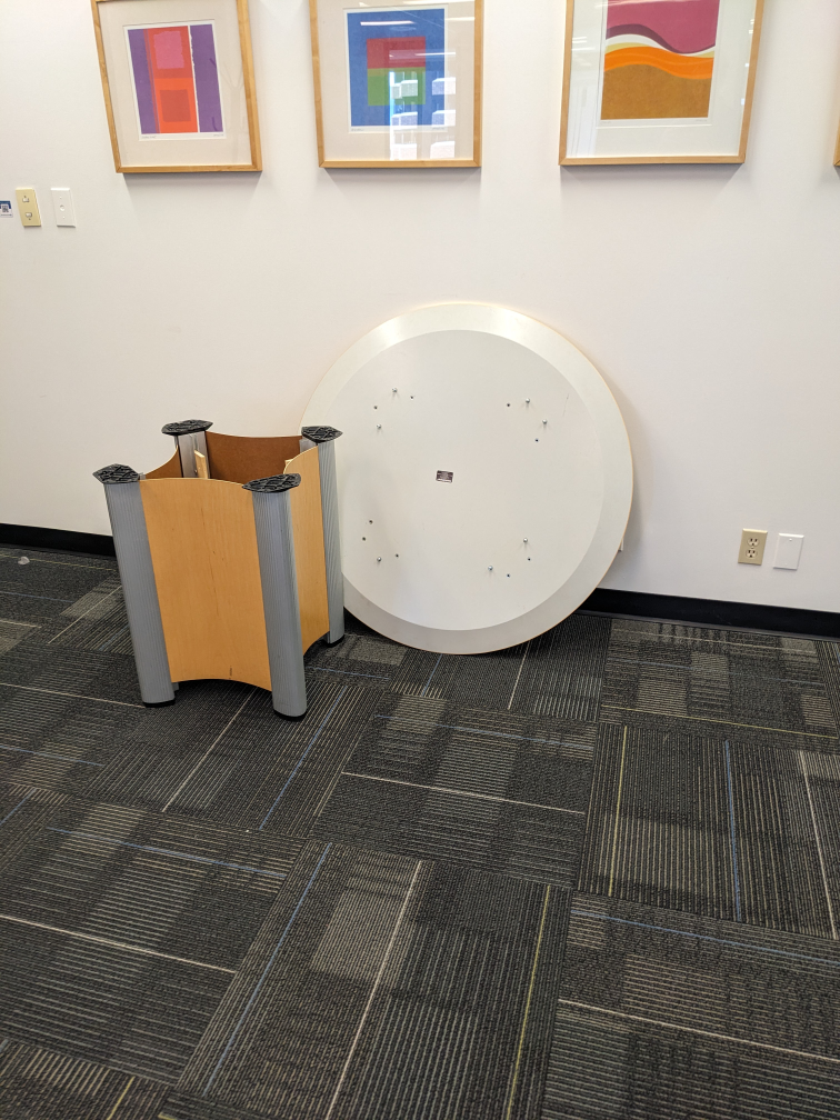 free round table - photo 2