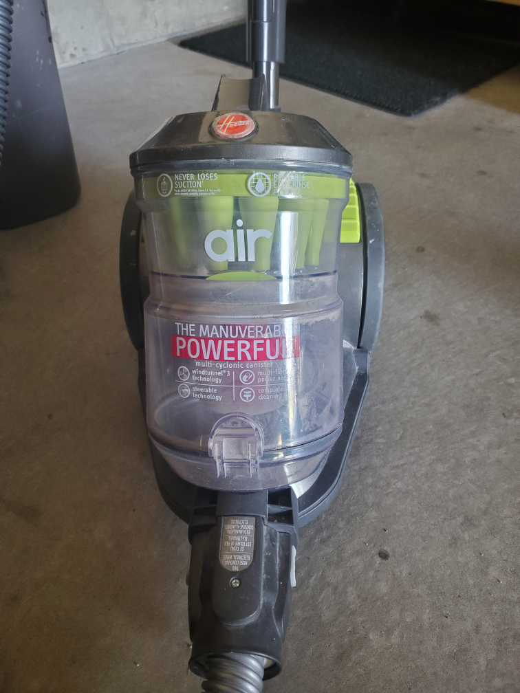 Hoover Upright Wind Tunnel Vacuum