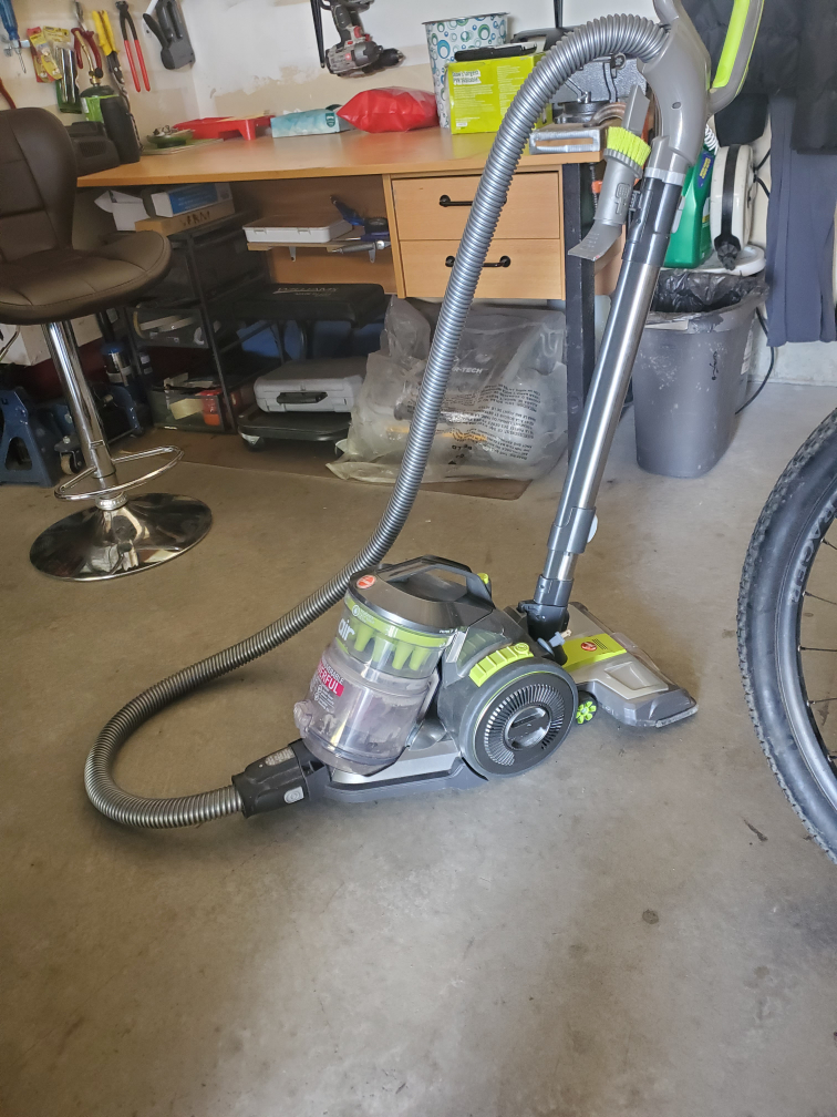 Hoover Upright Wind Tunnel Vacuum - photo 3