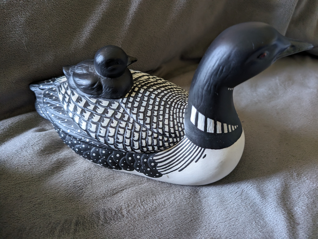 VINTAGE Loon Baby on Back Figurine Ceramic Hand Painted Signed - photo 4