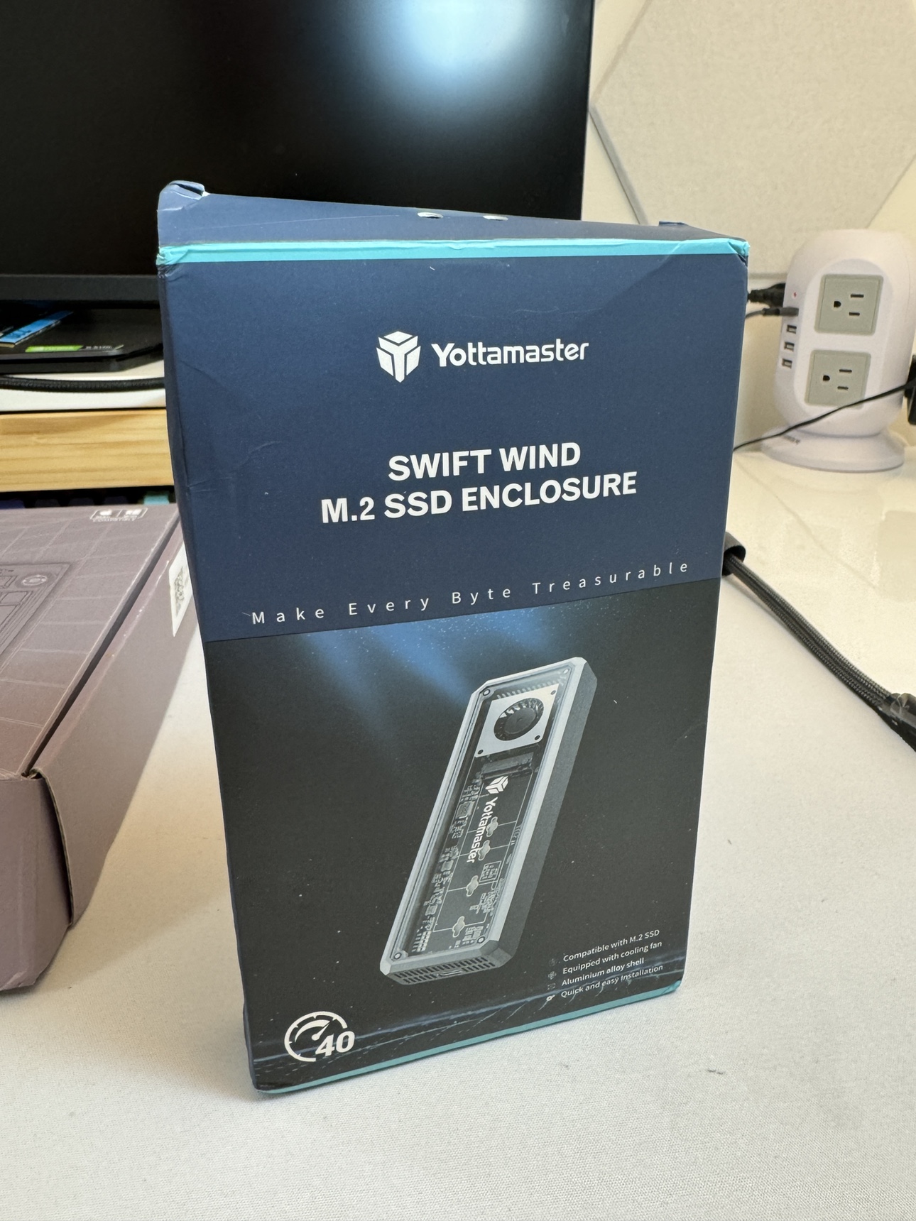 New YOTTAMASTER USB 4 enclosure