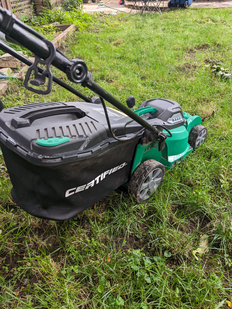 CERTIFIED Elctric Lawn mower - photo 2
