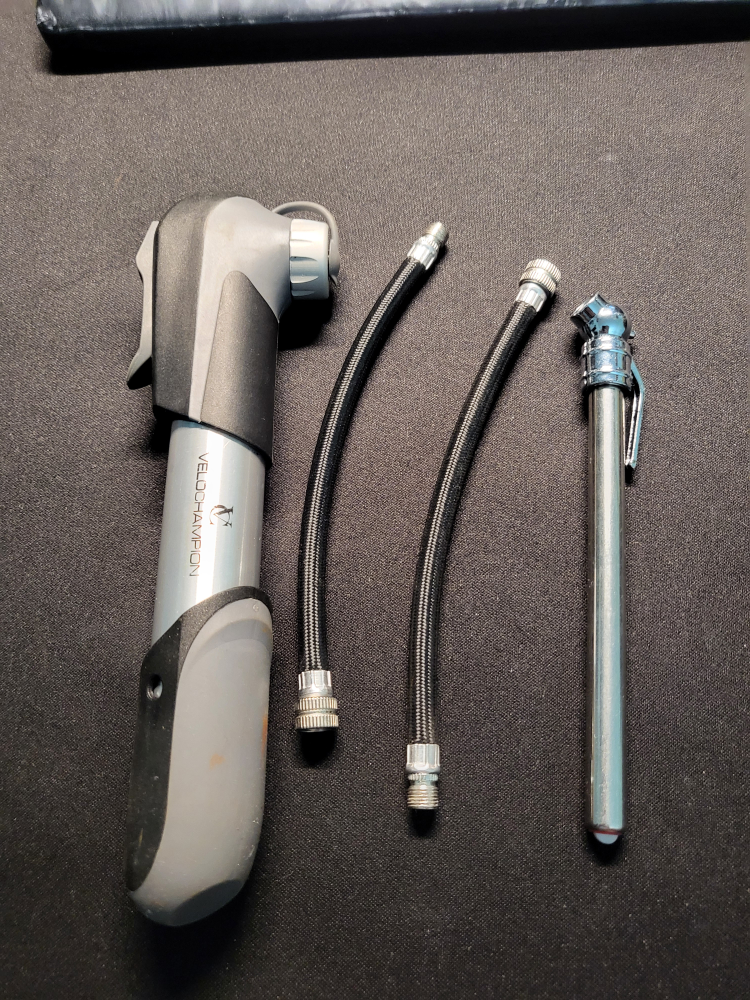 bike pump and pressure gauge