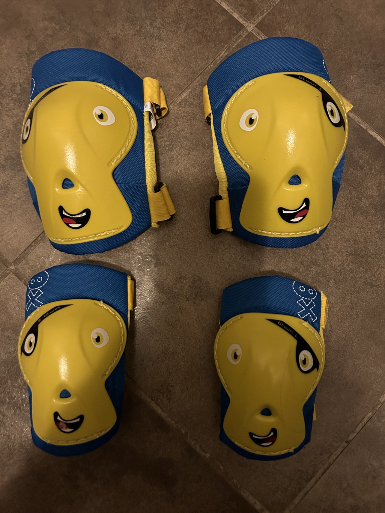 Kids knee and elbow protective pad ( new)