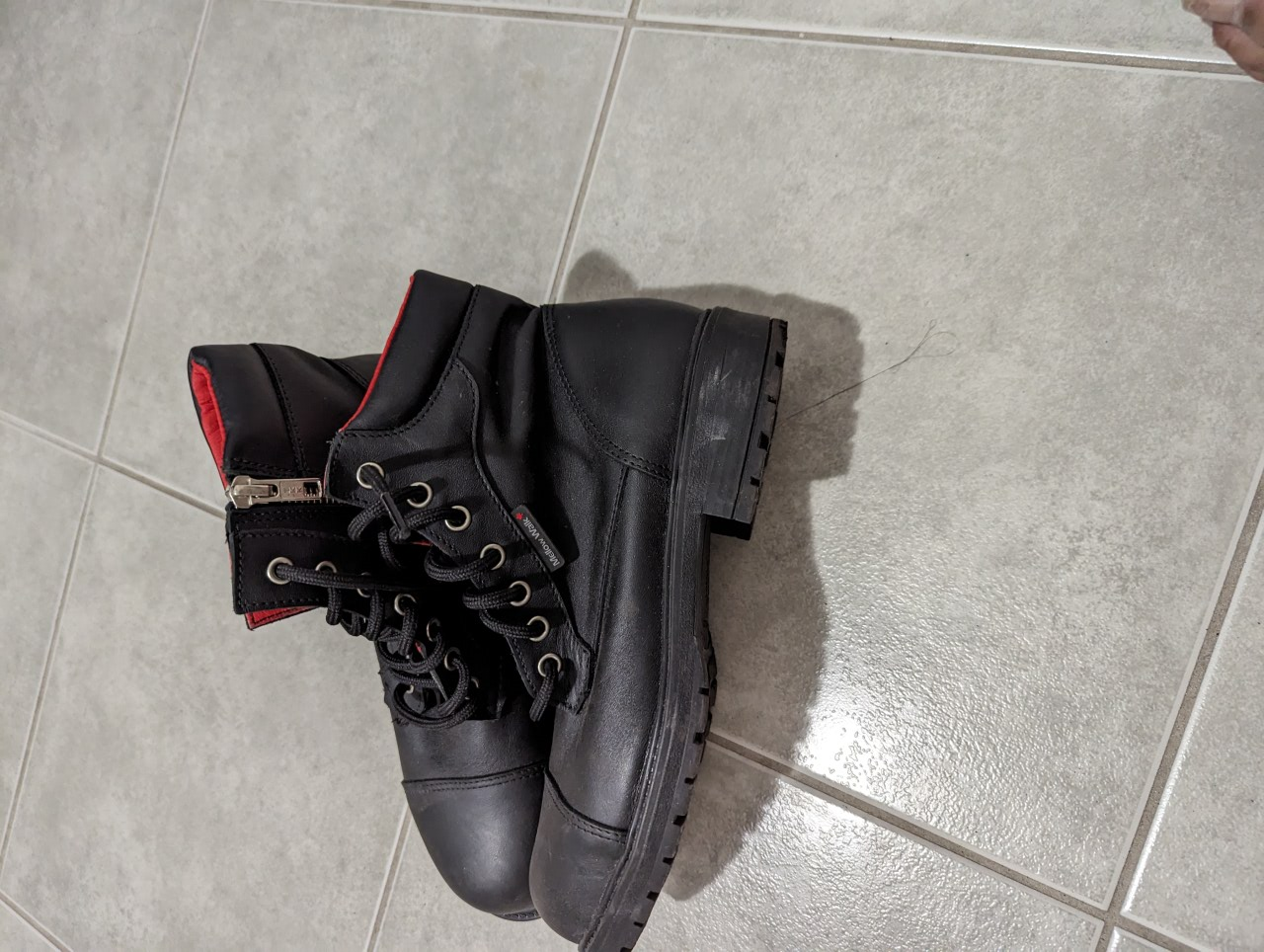 Steel toe shoes - women's - photo 2
