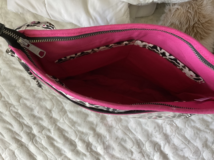 Luci Bag - over the shoulder - photo 3