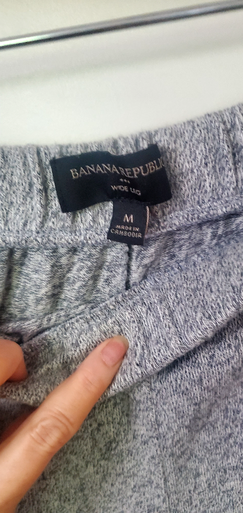 Banana Republic Grey Knit Pants - photo 2