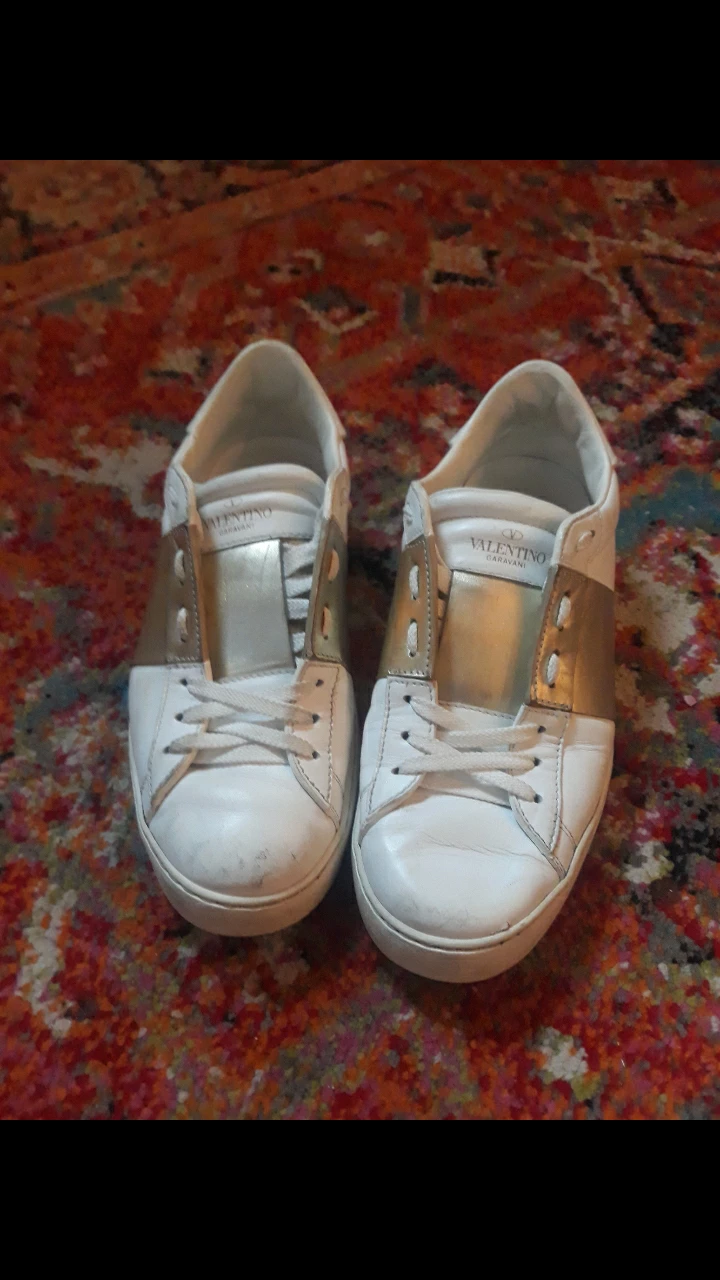 Valentino Garavani rockstud original sneakers. image indicator(2)