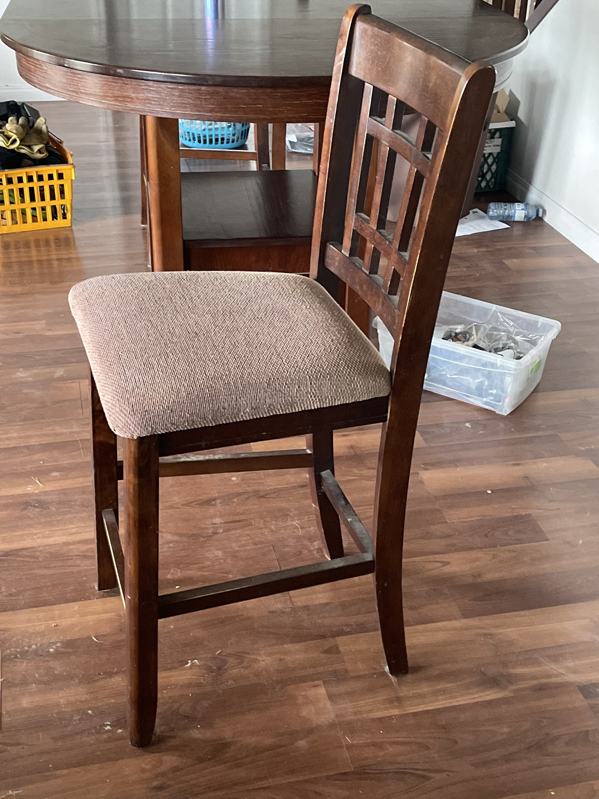 Bar height table and 6 chairs - photo 3