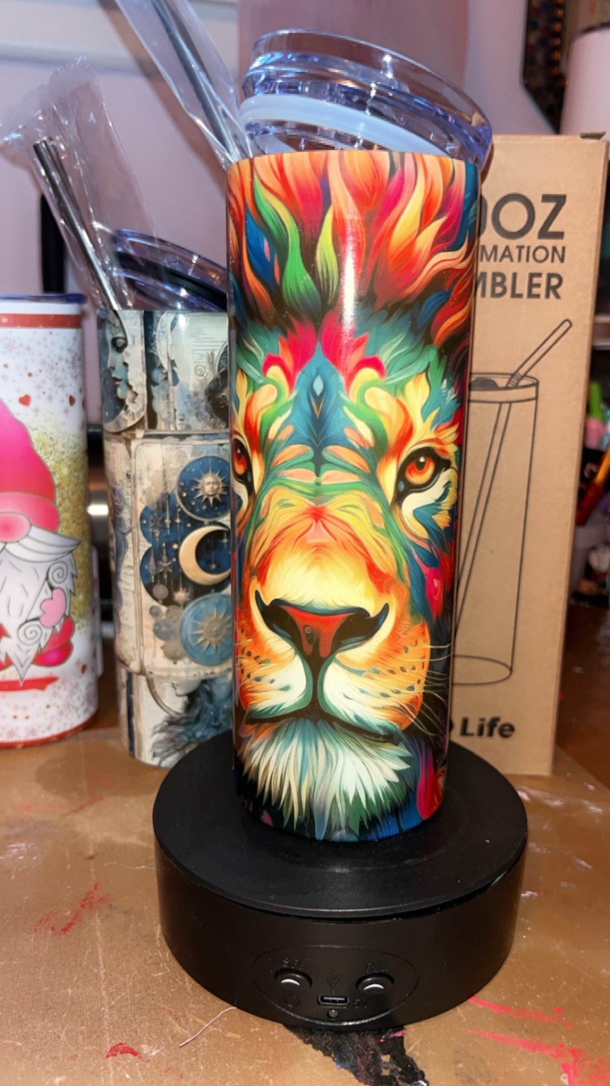 20oz Stainless Steel Exquisite Colorful Lion thumbnail