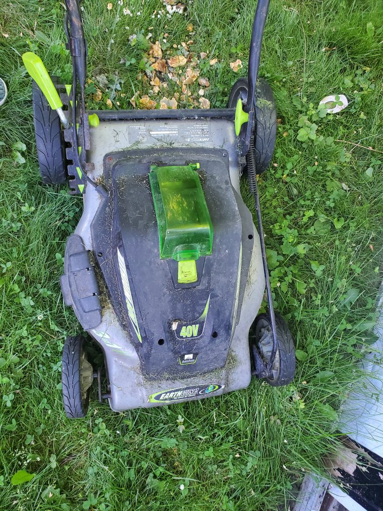 40Volt Lawnmower with 2 batteries and charger image indicator(2)