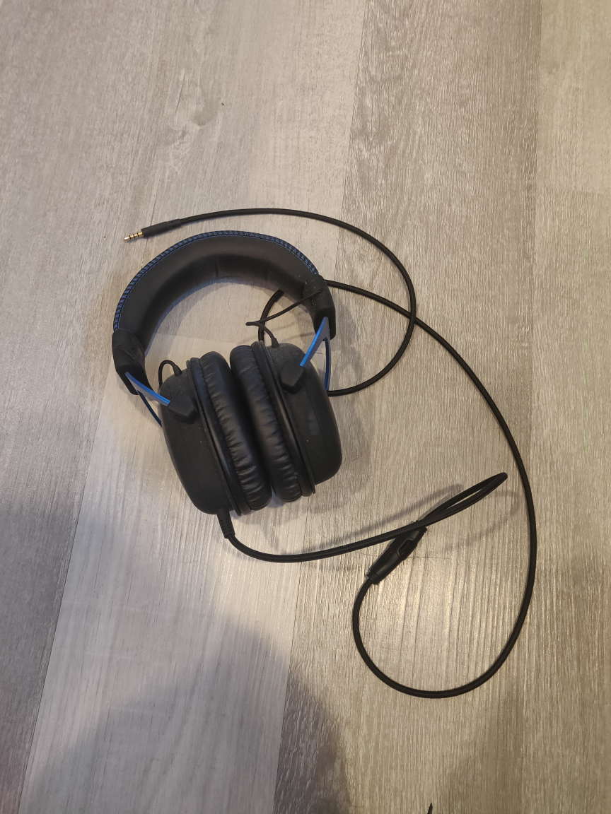 PlayStation HyperX headset - photo 2