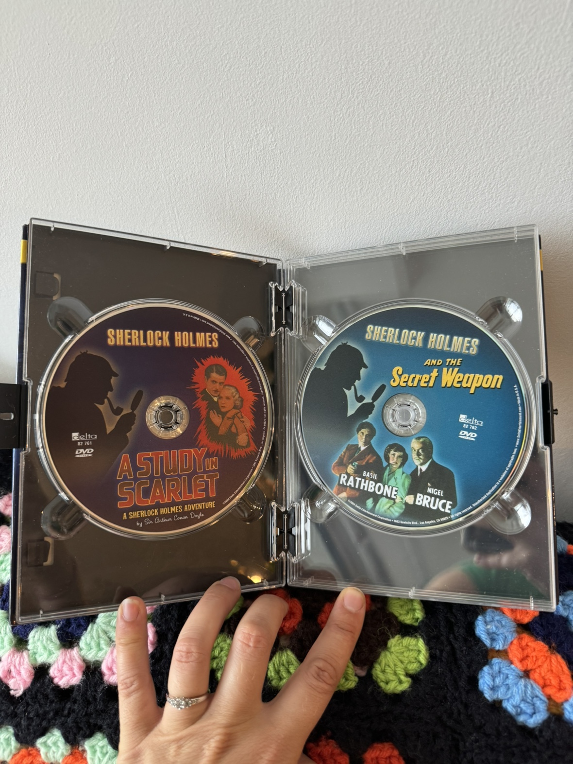 BN Sherlock Holmes DVDs image indicator(5)