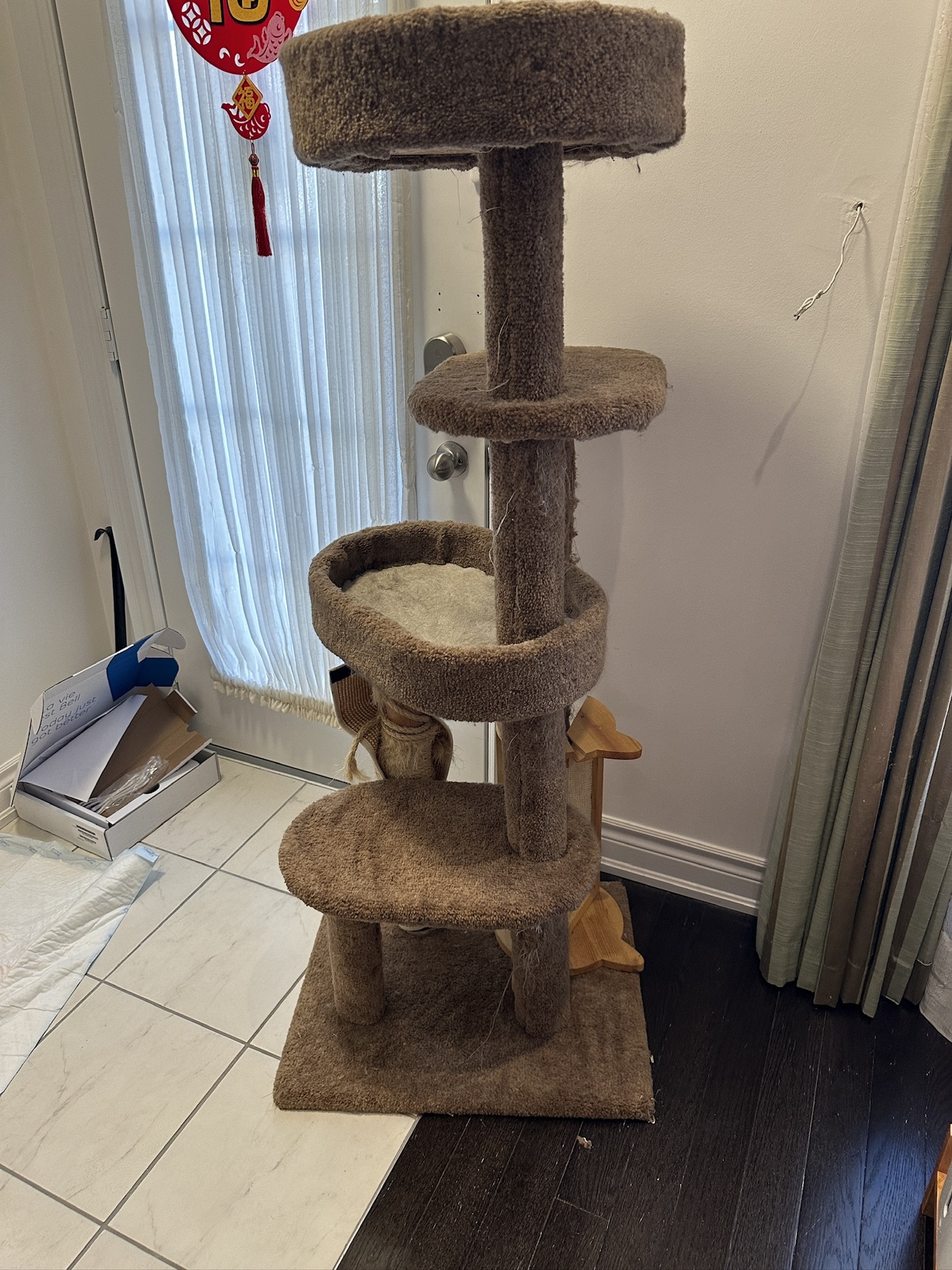 $5 Cat Tree + Scratching Board
