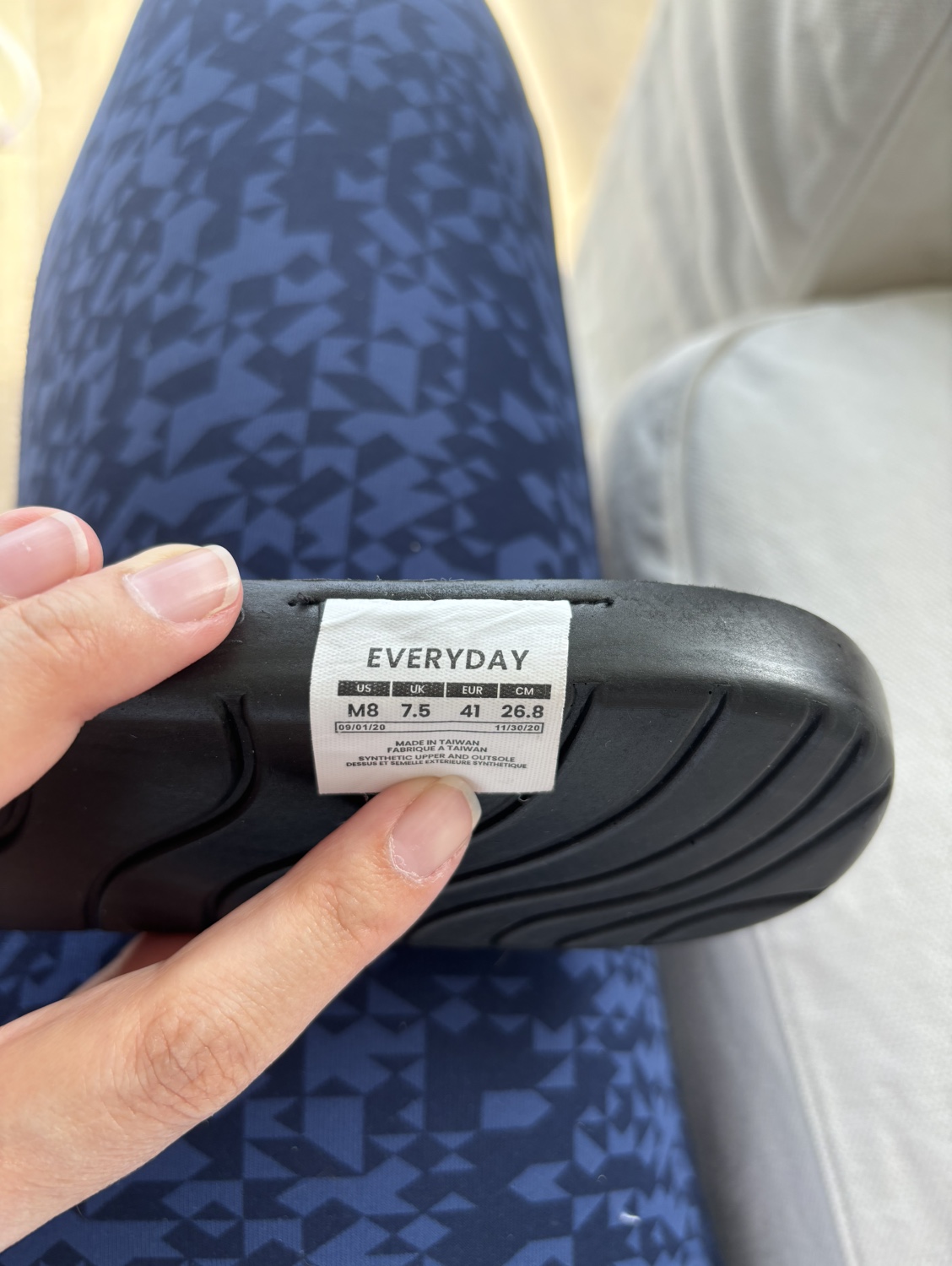 Vessi waterproof shoes size 8M image indicator(6)