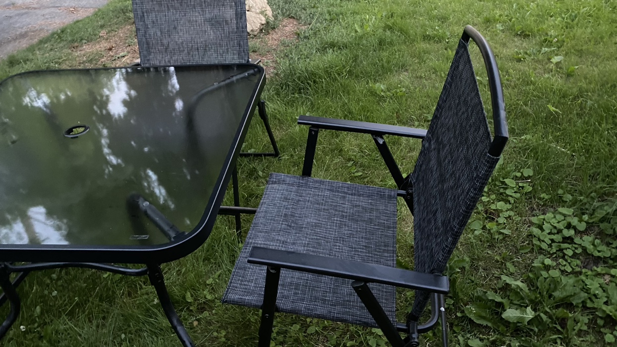 Patio table and chairs - photo 3