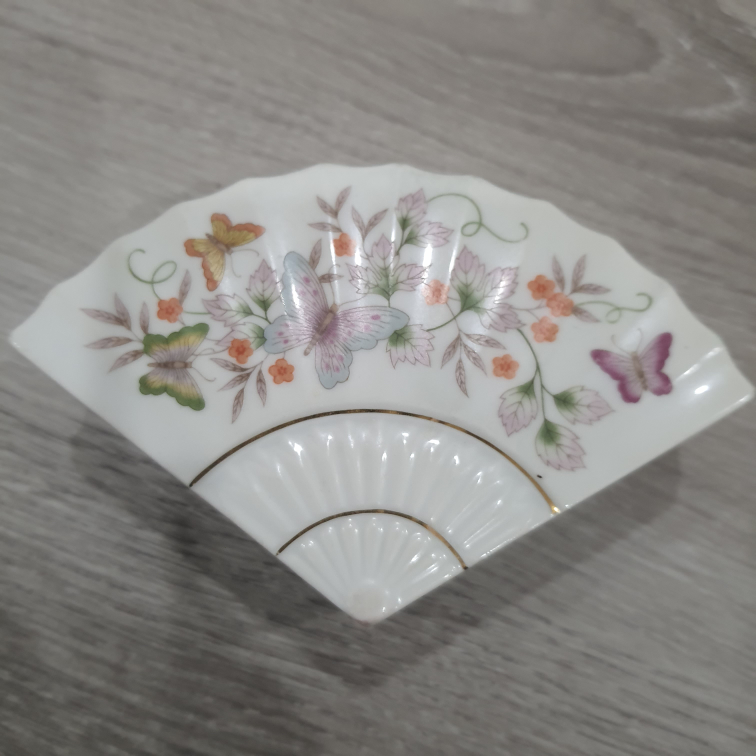 Porcelain  box - photo 2