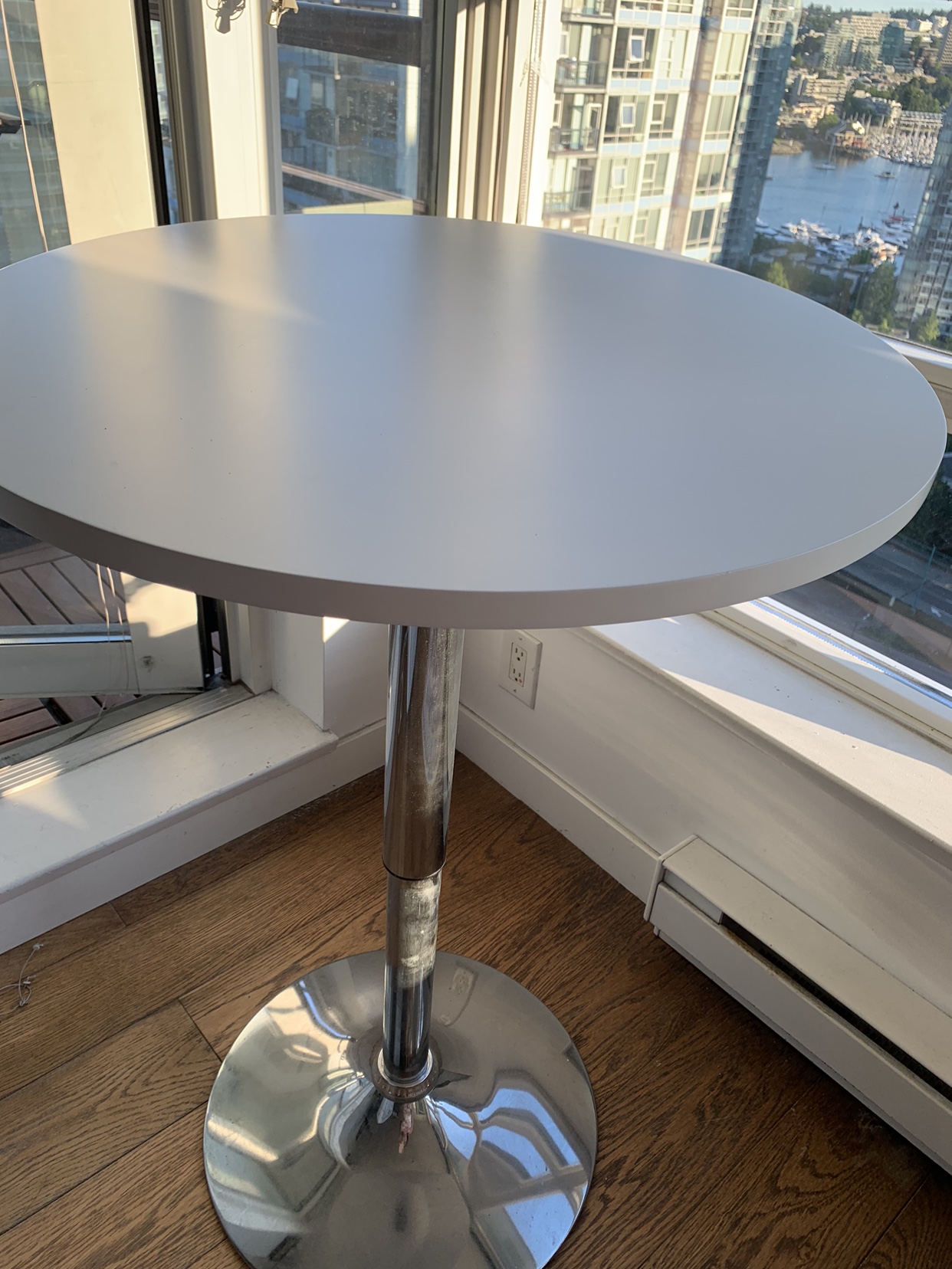 Table - photo 3
