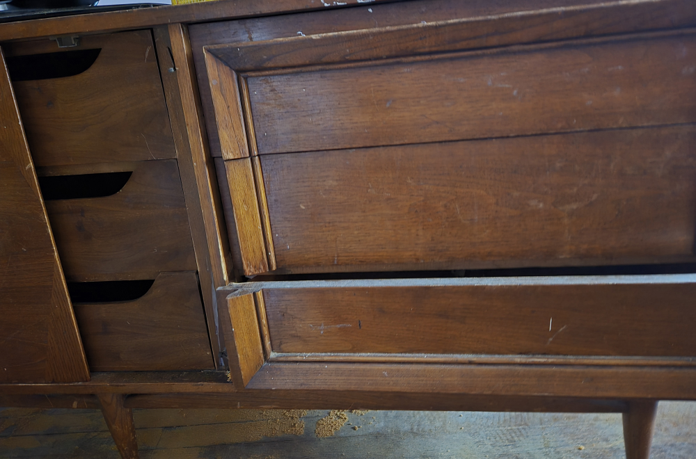 1950s Art Deco dresser/mirror.  Needs restoration. - photo 2