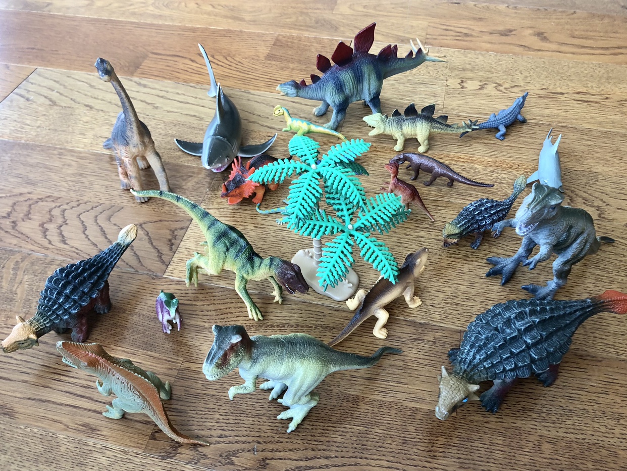 Toys - Dinos.  #freecycle