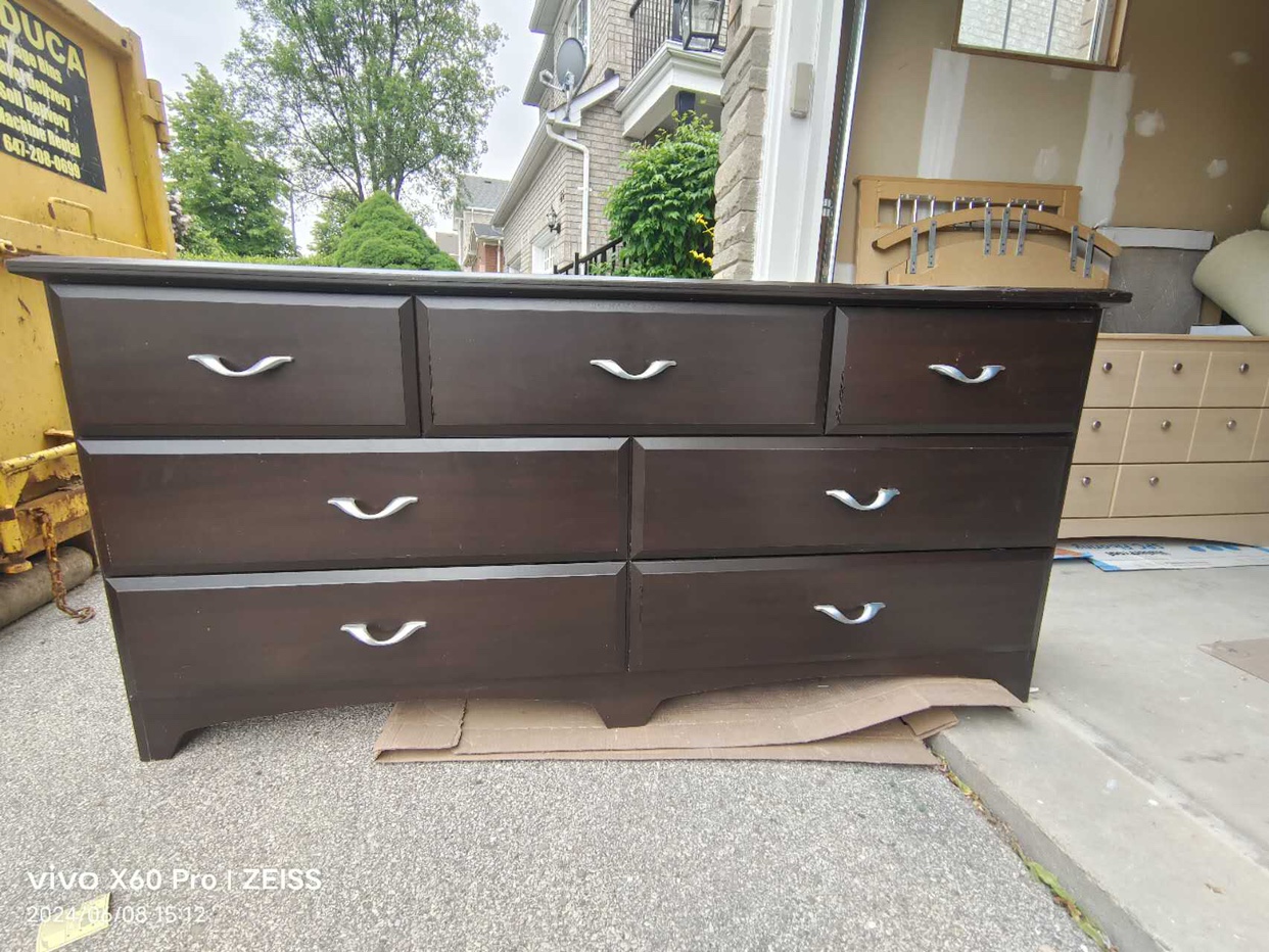 Solid brown wooden Dresser with Detachable Mirror