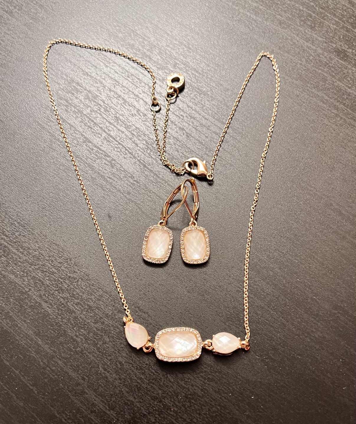 Women's necklace set thumbnail