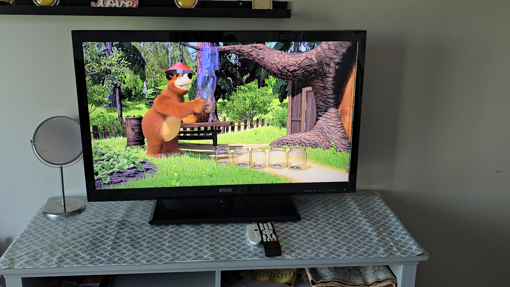 Tv with Google crome cast 🧡 - photo 2
