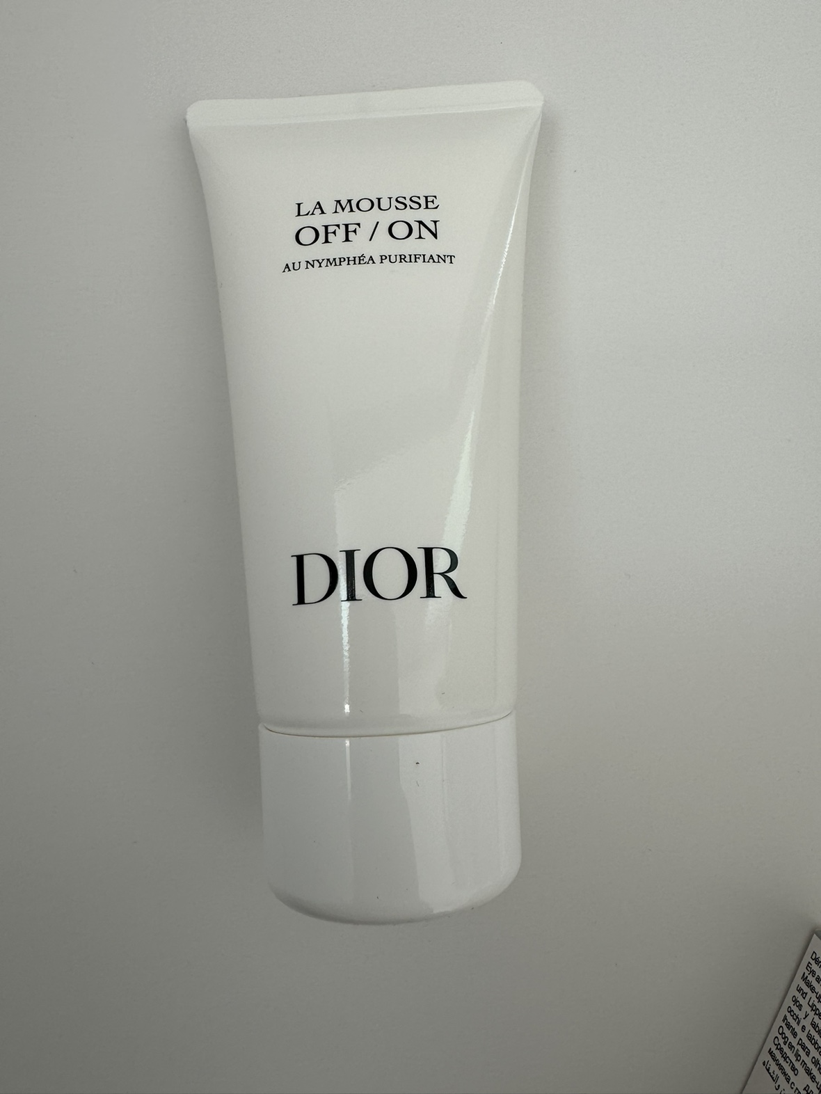 Dior Cleanser Kit With Drawstring Pouch image indicator(7)