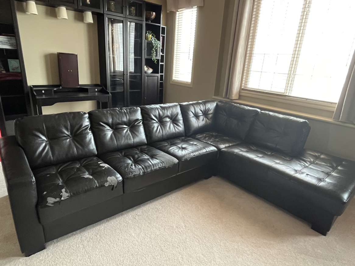 Sectional Couch - photo 2