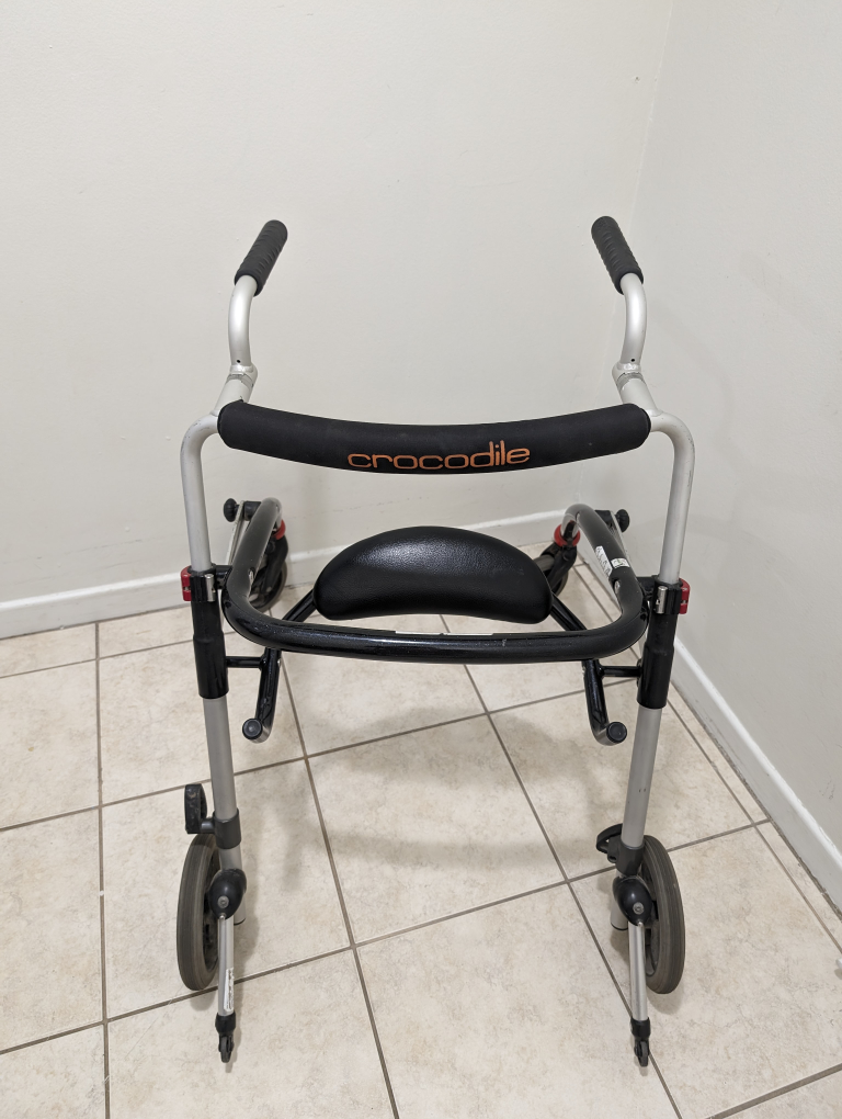 Crocodile walker size 2 for kids with special needs