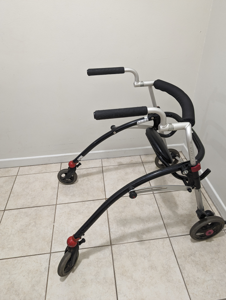 Crocodile walker size 2 for kids with special needs image indicator(2)