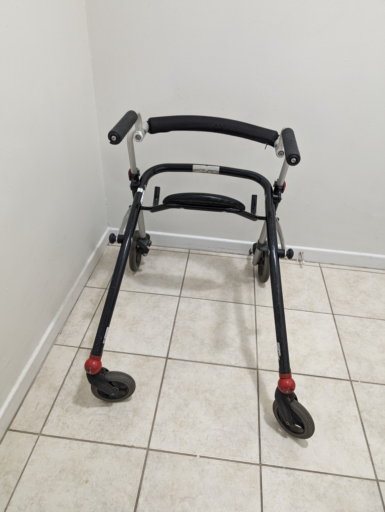 Crocodile walker size 2 for kids with special needs image indicator(3)