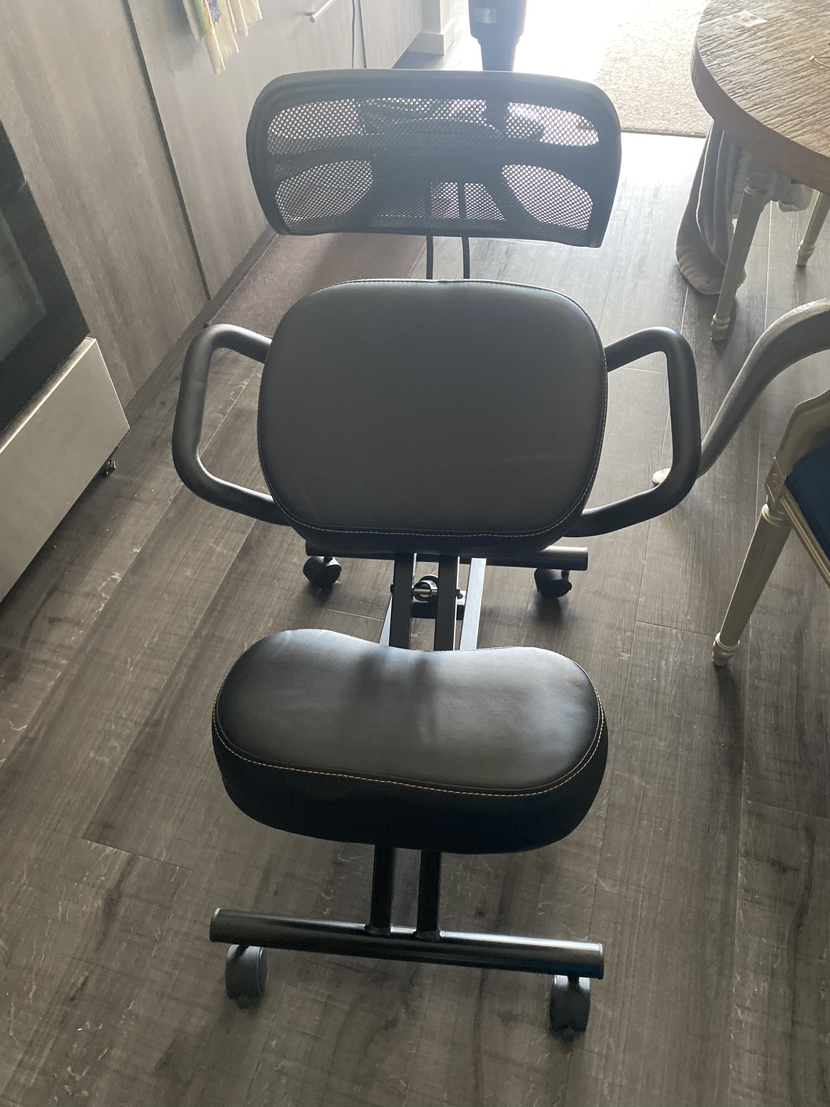 Ergonomic Kneeling Chair with Back Support - photo 2
