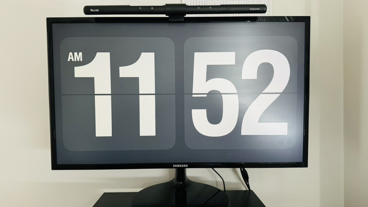 27’’ HD Monitor in Mint condition
