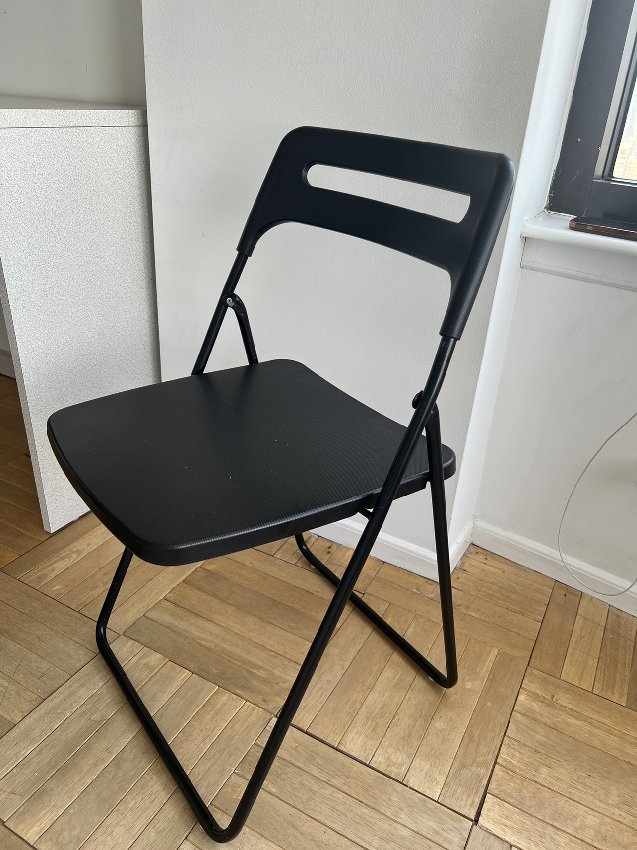 2 Folding chairs