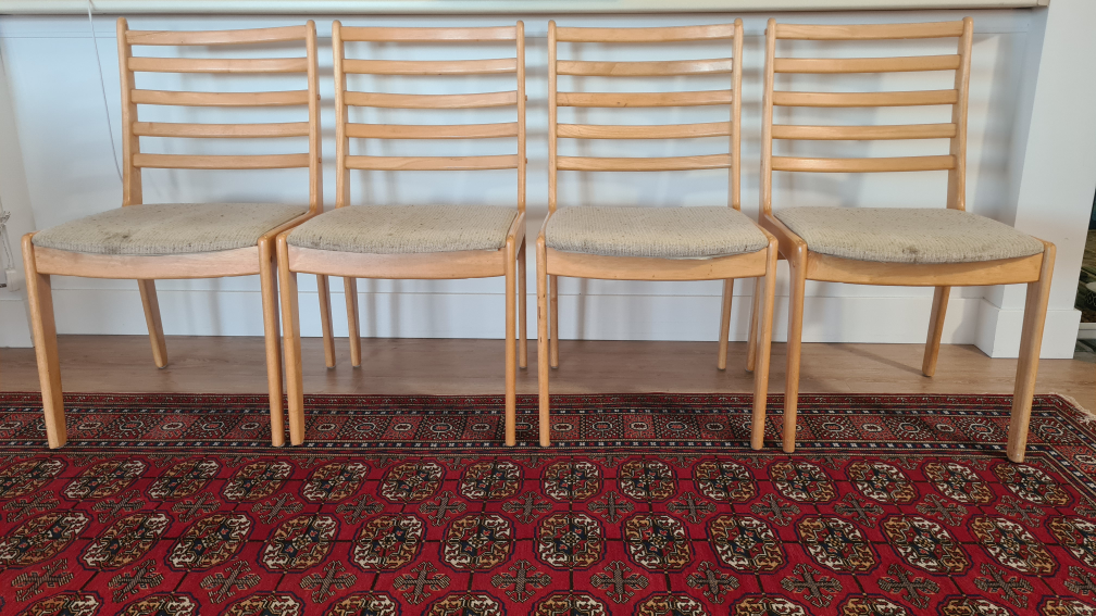 4 dining room chairs - photo 3