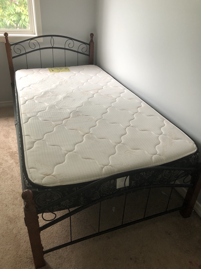 Bed with Mattress - photo 4