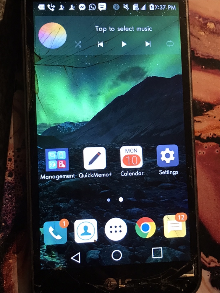 LG K4 - photo 2
