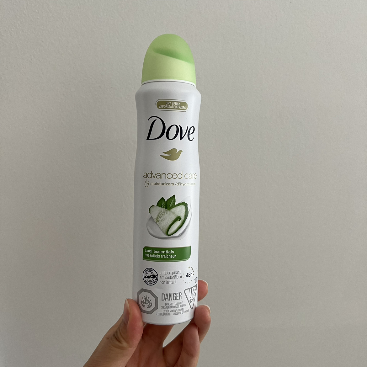 Dove Antiperspirant Spray thumbnail