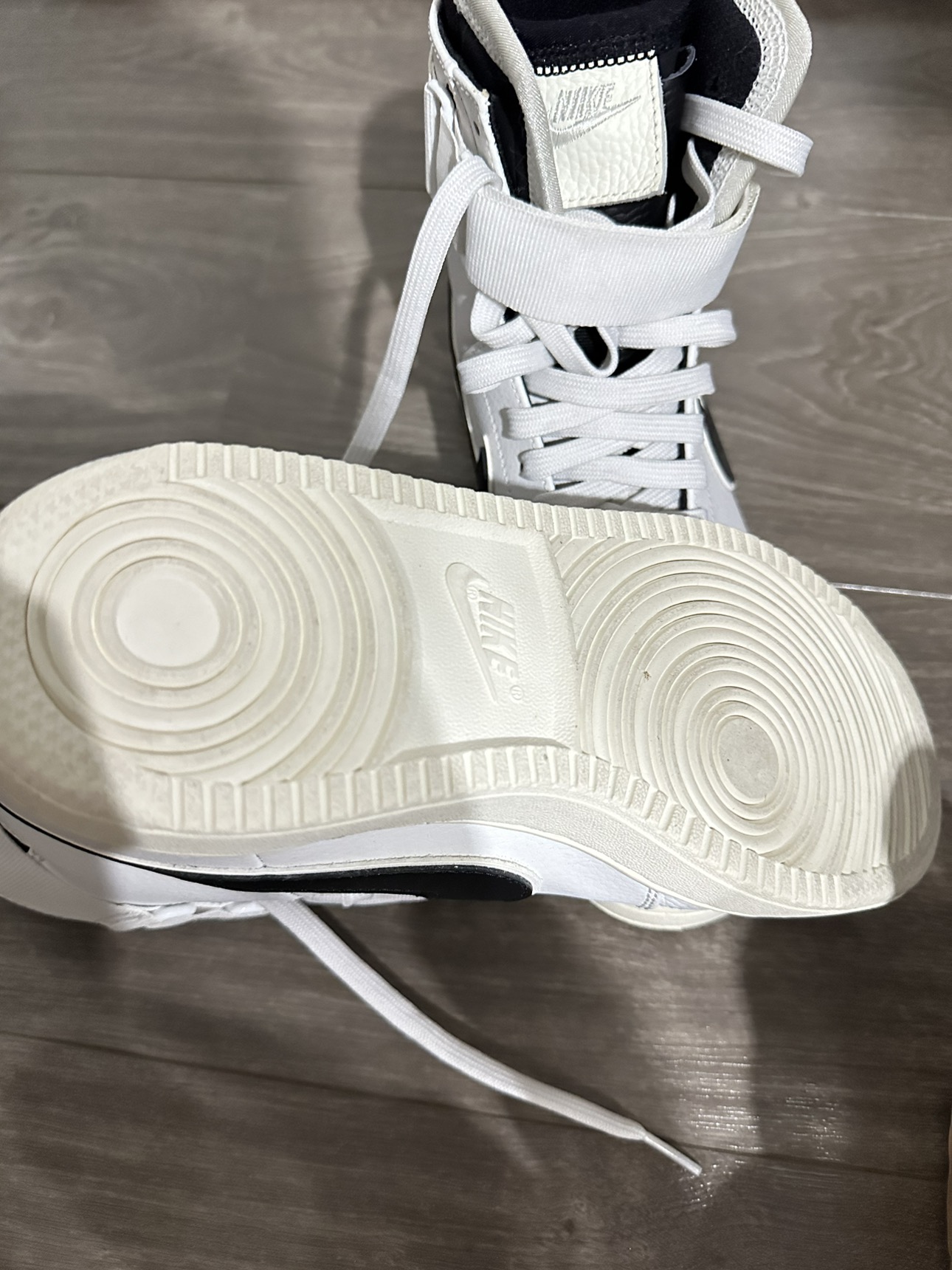 Nike women’s shoes image indicator(4)