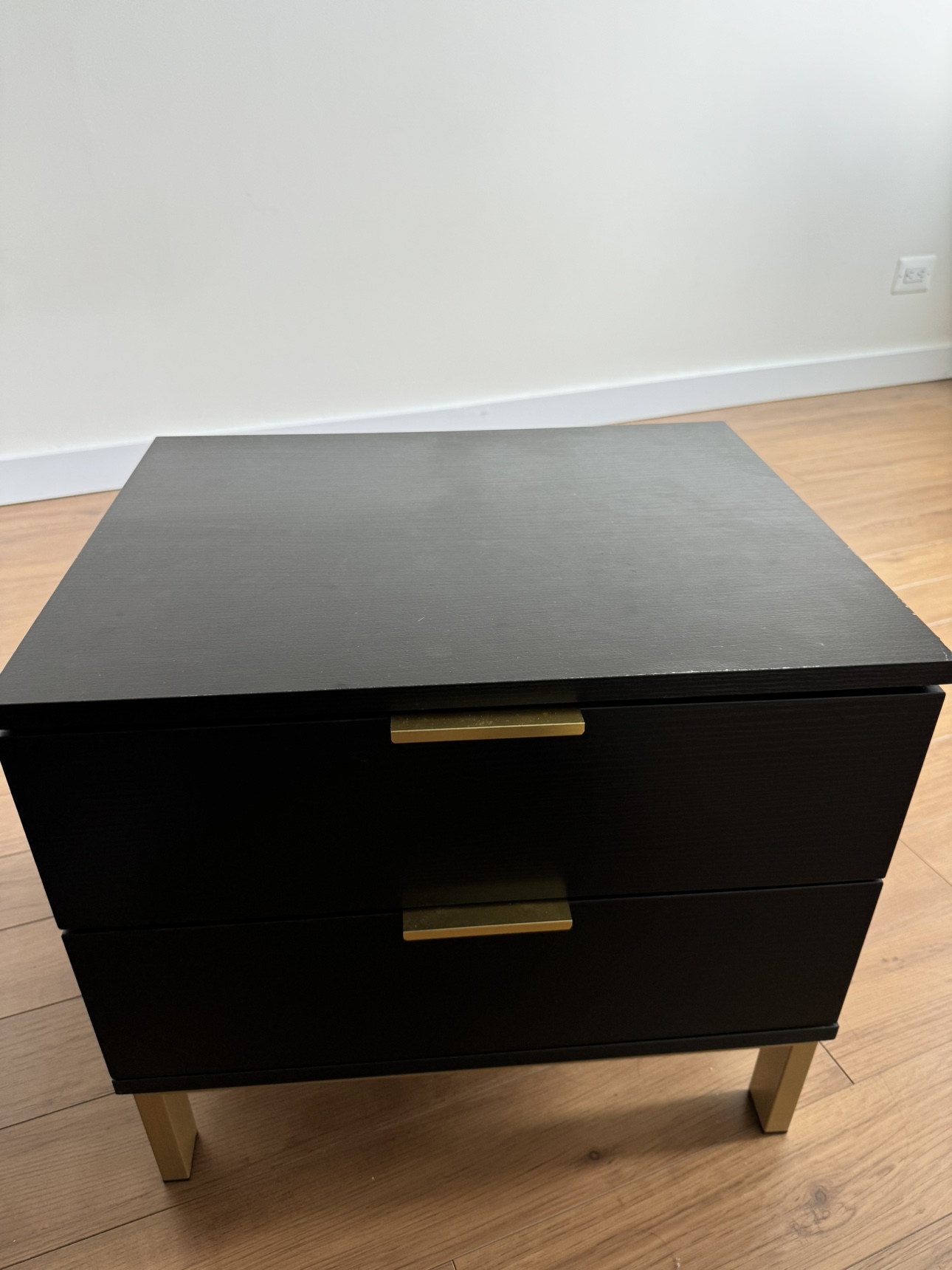 Night stand