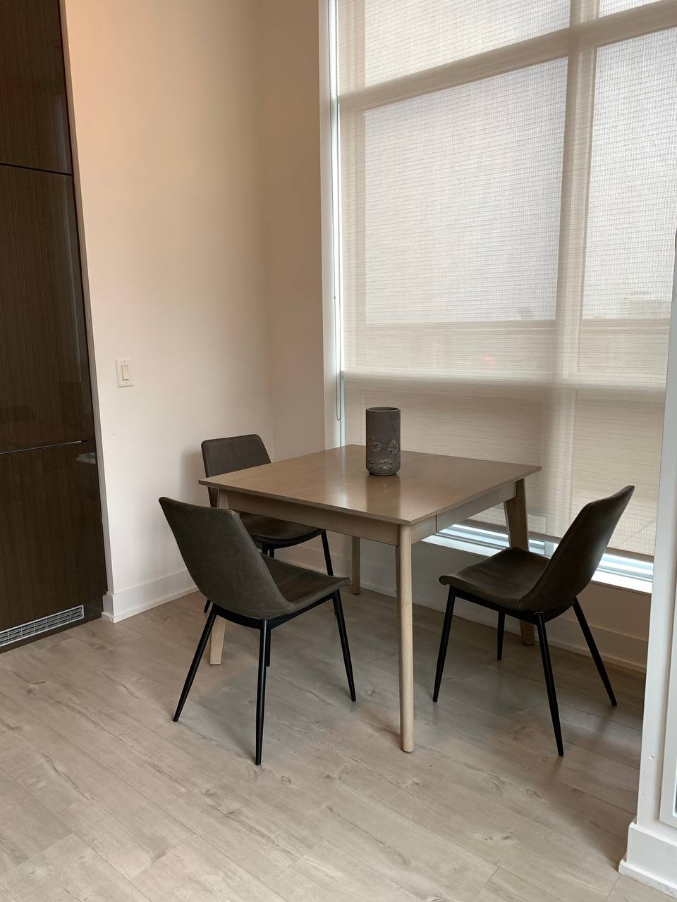 Dining table and chairs - photo 3