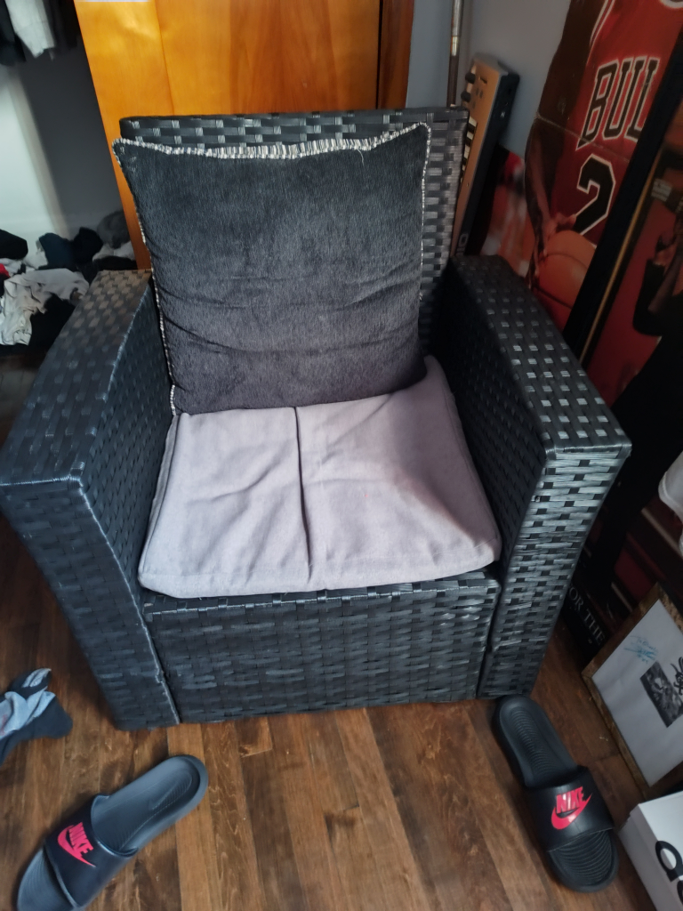 patio set - photo 3
