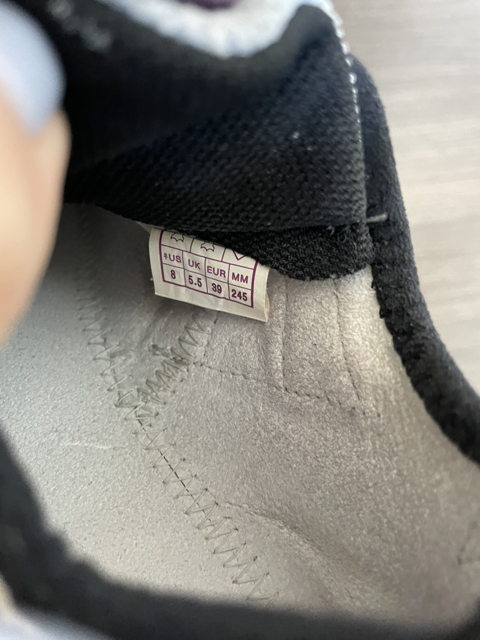 Climbing shoes women US7.5 image indicator(6)